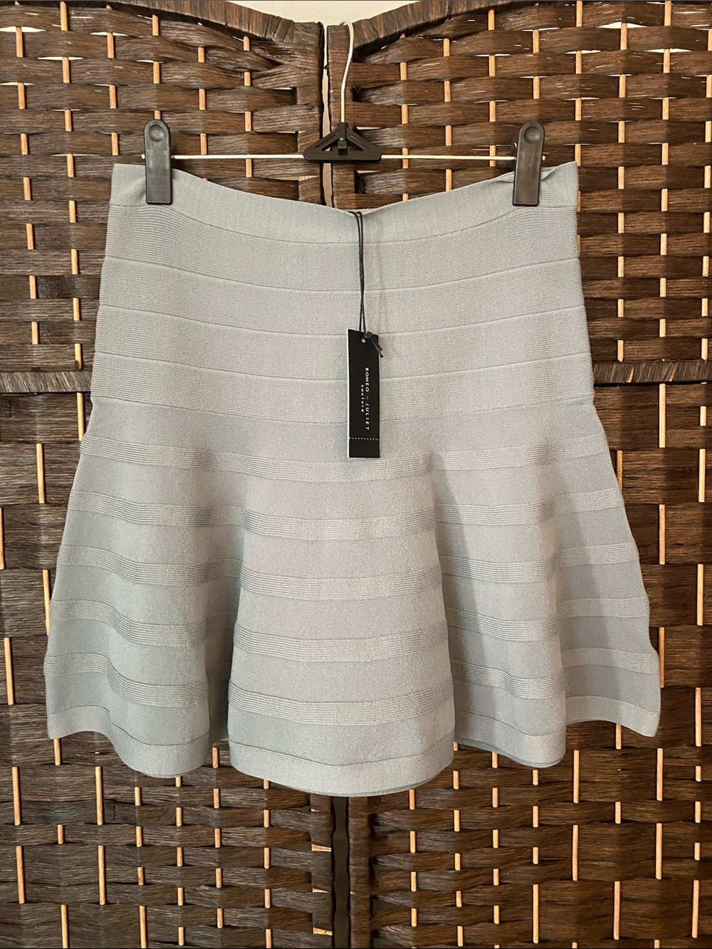 Romeo & Juliet Couture Olive Flared Knit Skirt Size M
